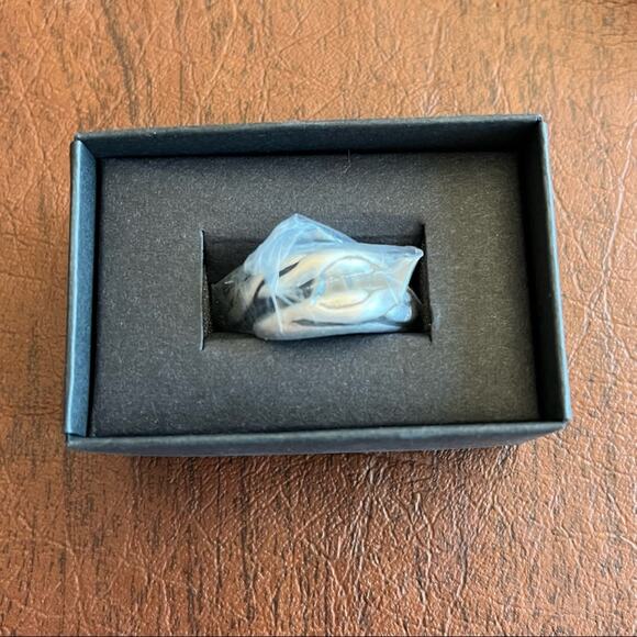 Shiraleah Chicago Thornton Serpent Ring Black Gray 8 NIB - Picture 4 of 16